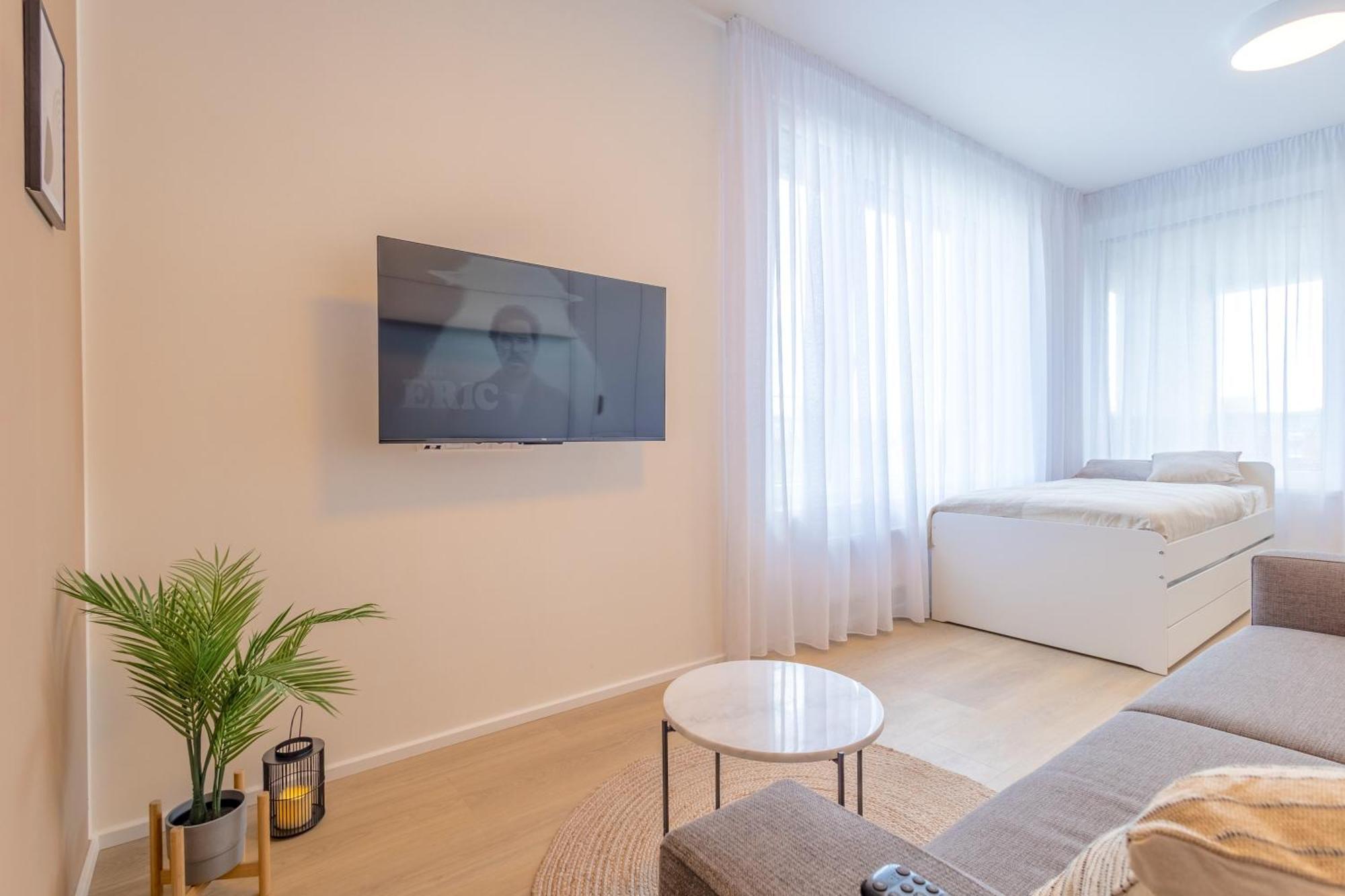 Bright 2Br - 8Th Floor, Balcony, Free Parking - By Gravity Prague Διαμέρισμα Εξωτερικό φωτογραφία