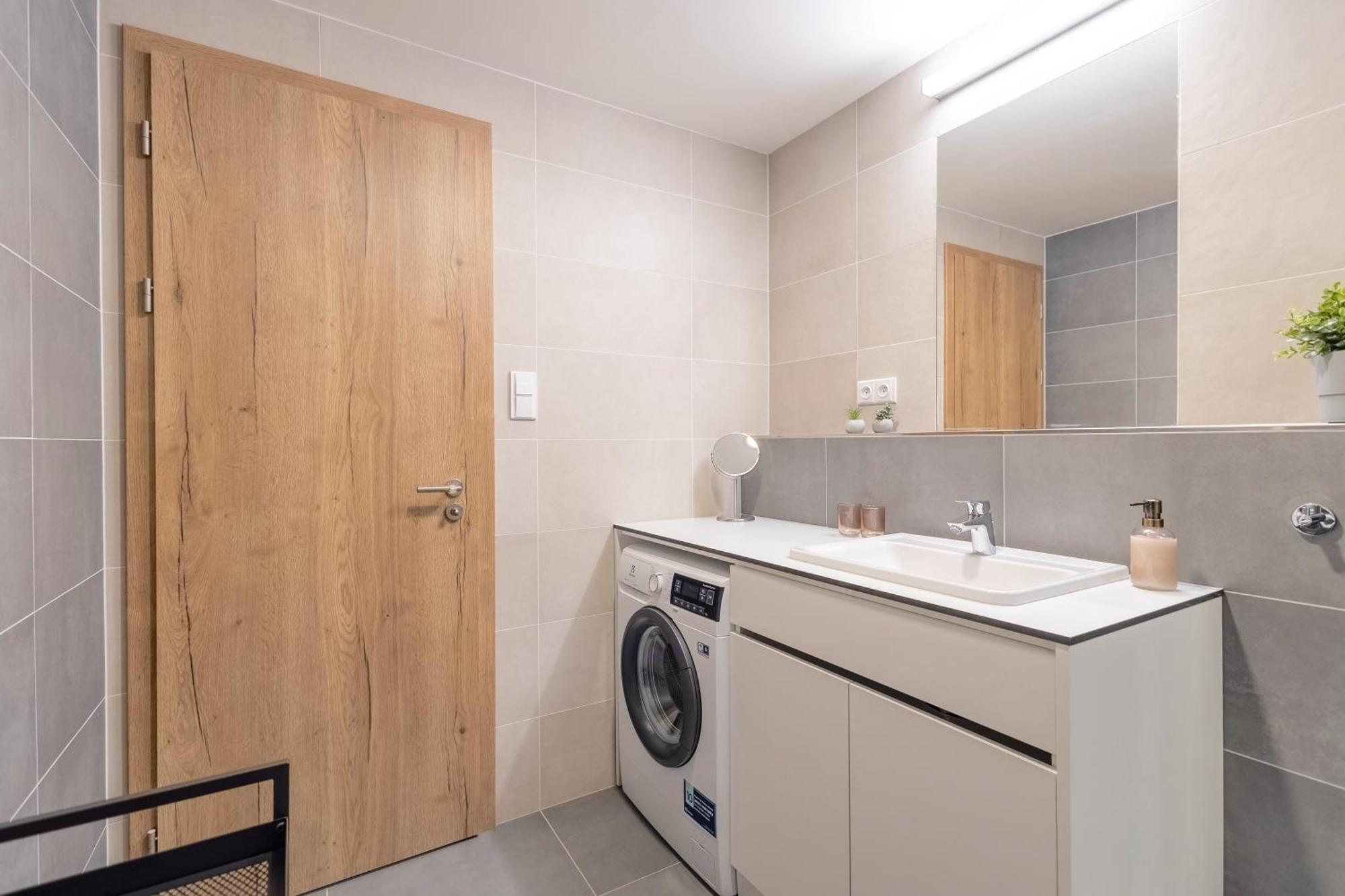 Bright 2Br - 8Th Floor, Balcony, Free Parking - By Gravity Prague Διαμέρισμα Εξωτερικό φωτογραφία
