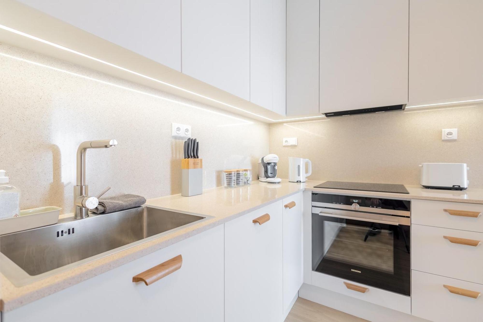Bright 2Br - 8Th Floor, Balcony, Free Parking - By Gravity Prague Διαμέρισμα Εξωτερικό φωτογραφία